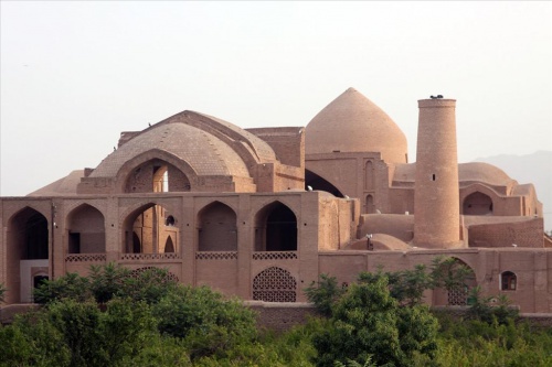You are currently viewing تحقیق درباره مسجد جامع اردستان