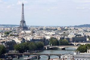 Read more about the article پاورپوینت کامل و جامع با عنوان بررسی شهر پاریس در 76 اسلاید