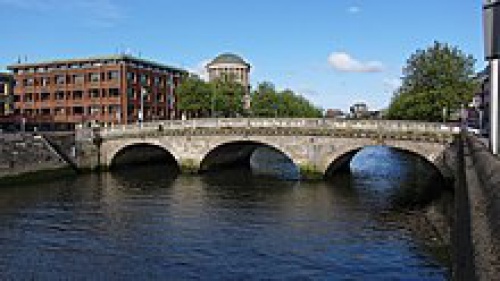 Read more about the article پاورپوینت کامل و جامع با عنوان بررسی شهر دوبلین (Dublin) در جمهوری ایرلند در 43 اسلاید