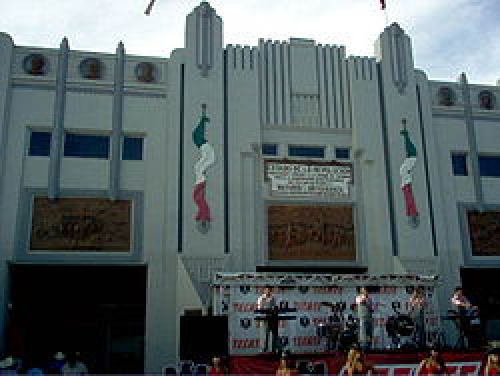 You are currently viewing پاورپوینت کامل و جامع با عنوان بررسی شهر تورئون در مکزیک در 17 اسلاید