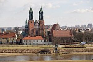 Read more about the article پاورپوینت کامل و جامع با عنوان بررسی شهر پوزنان در لهستان در 16 اسلاید