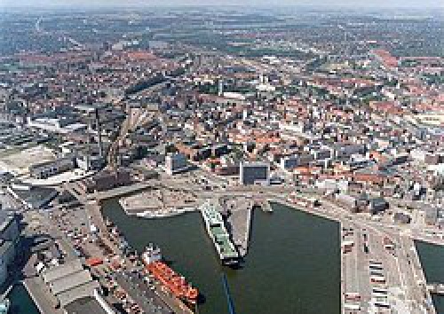 You are currently viewing پاورپوینت کامل و جامع با عنوان بررسی شهر آرهوس در دانمارک در 20 اسلاید